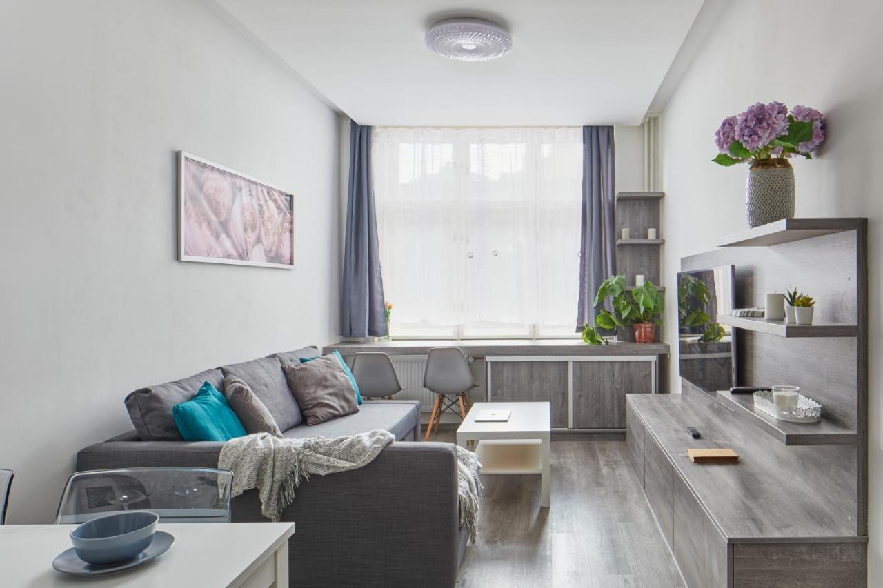 Minimalist Apartment On Wenceslas Square By Prague Days Exteriör bild
