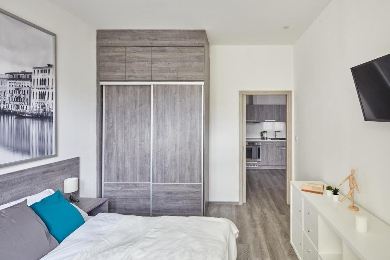 Minimalist Apartment On Wenceslas Square By Prague Days Exteriör bild