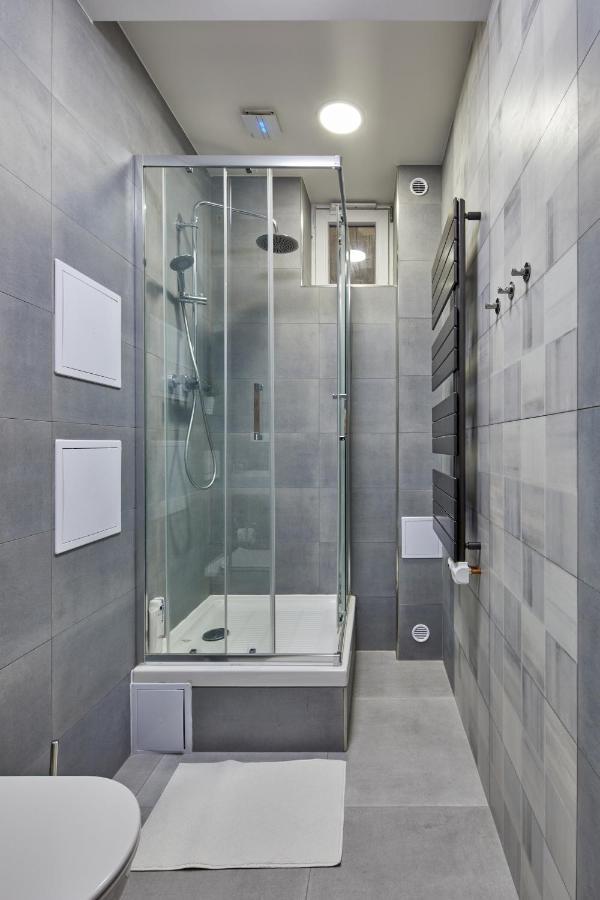 Minimalist Apartment On Wenceslas Square By Prague Days Exteriör bild