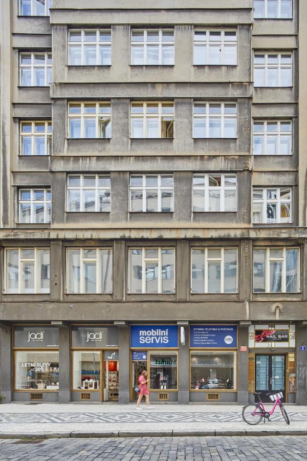 Minimalist Apartment On Wenceslas Square By Prague Days Exteriör bild